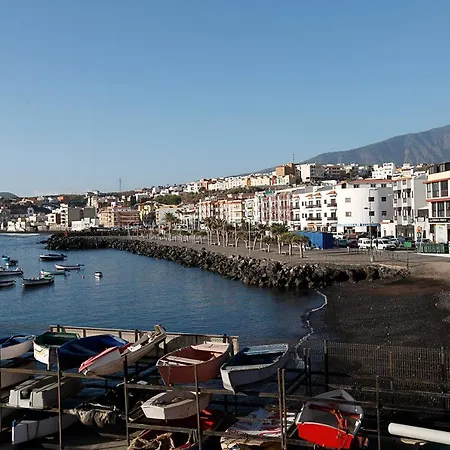 Apartamento Frente Al Puerto De A 20 Metros De La Playa. Candelaria