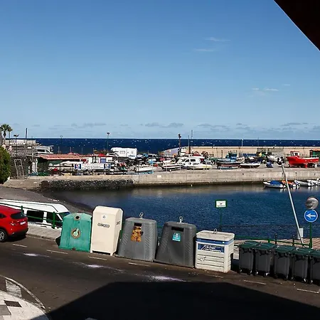 Apartamento Frente Al Puerto De A 20 Metros De La Playa. Candelaria