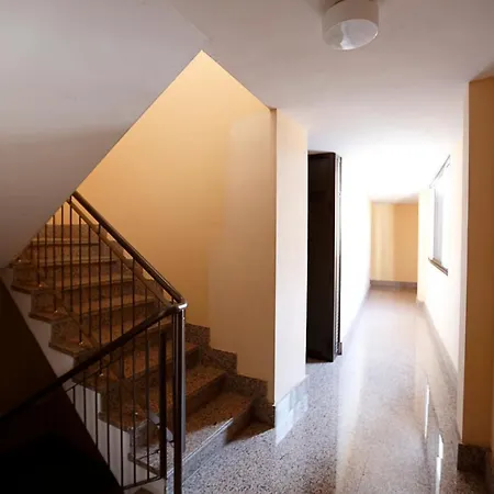 Apartamento Frente Al Puerto De A 20 Metros De La Playa. Candelaria