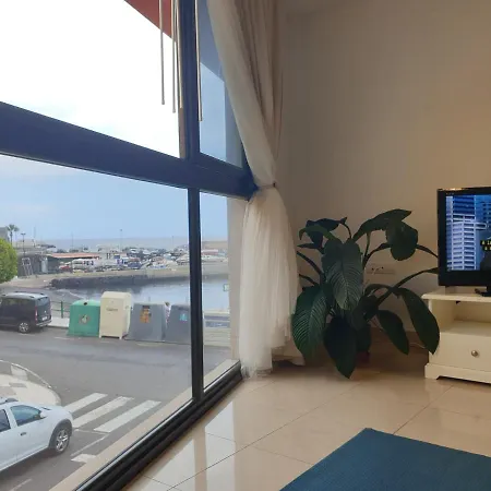 Lägenhet Frente Al Puerto De A 20 Metros De La Playa. *