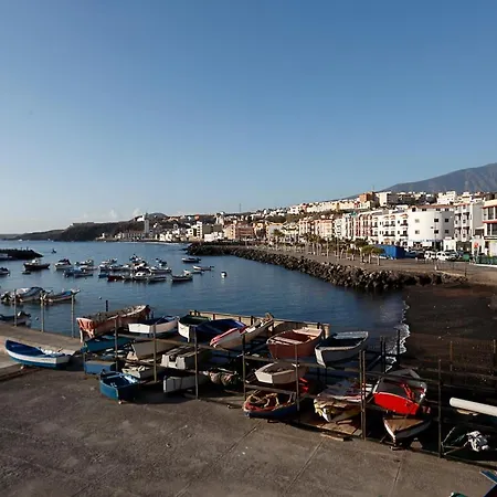 Lägenhet Frente Al Puerto De A 20 Metros De La Playa. *